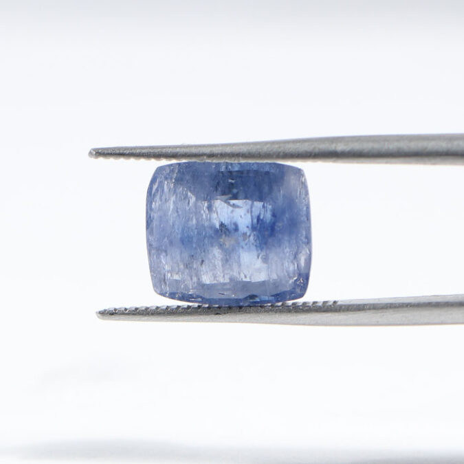 BLUE SAPPHIRE 4.05 Ct.