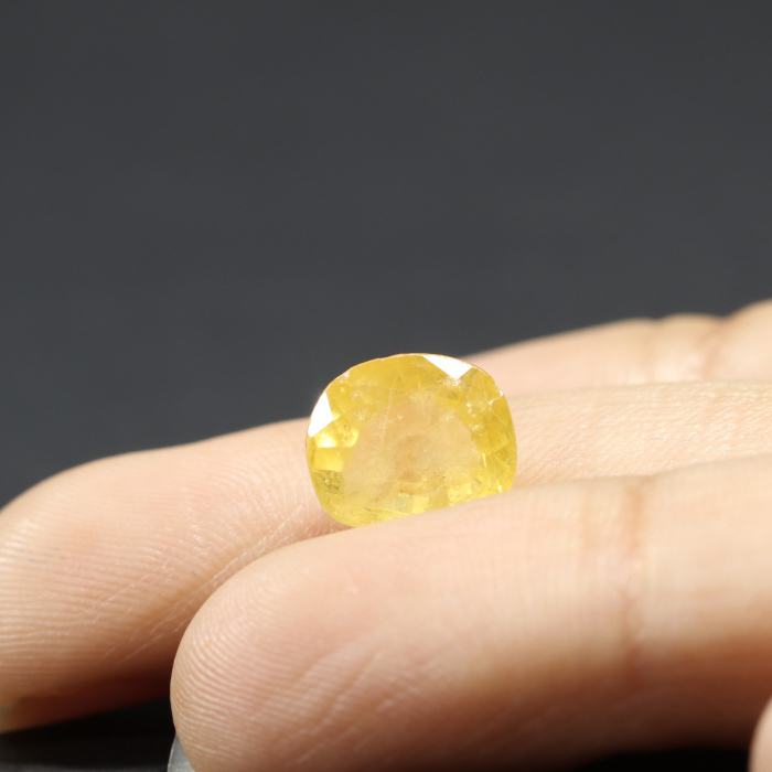 YSP11540 3 1 YELLOW SAPPHIRE 3.43 Ct.