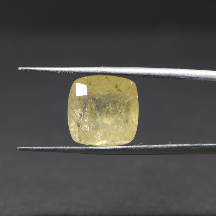 YSP11659 1 1 YELLOW SAPPHIRE 9.51 Ct.