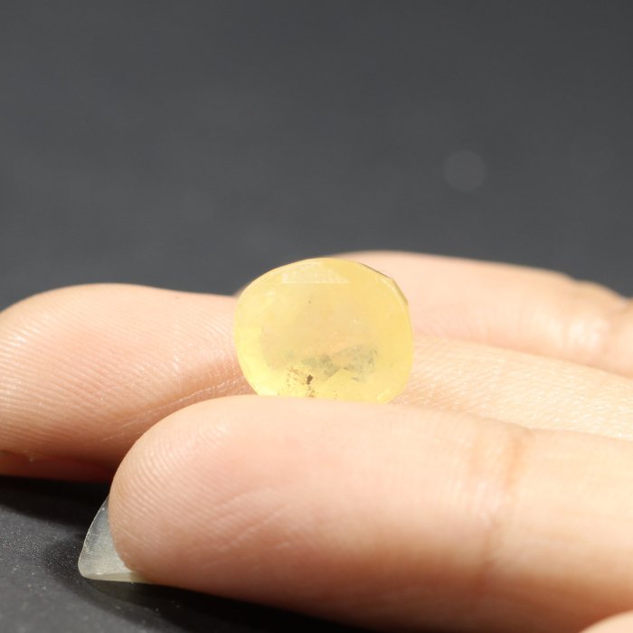 YSP11693 3 1 YELLOW SAPPHIRE 6.27 Ct.