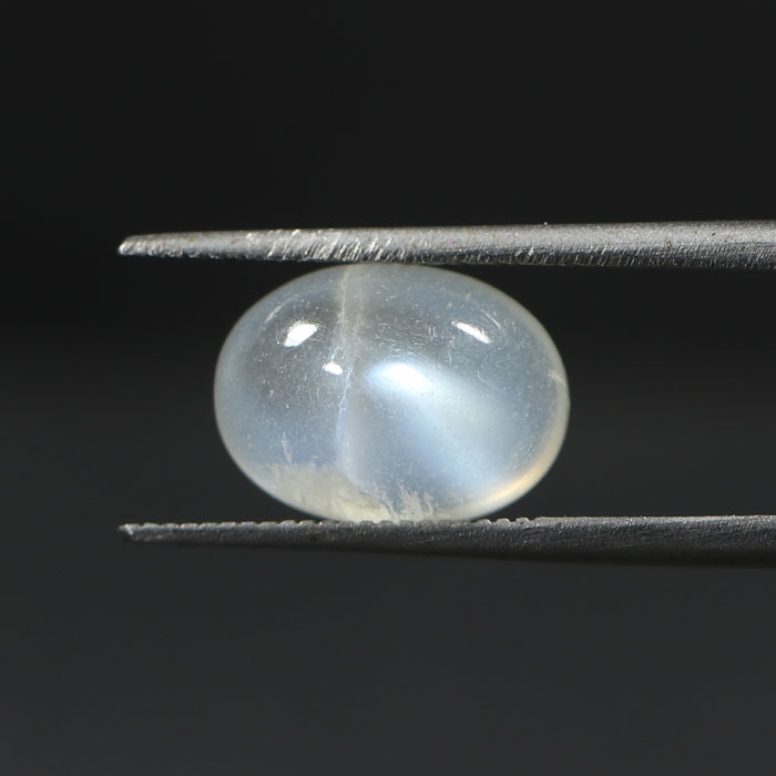 MOONSTONE 4.39 Ct.