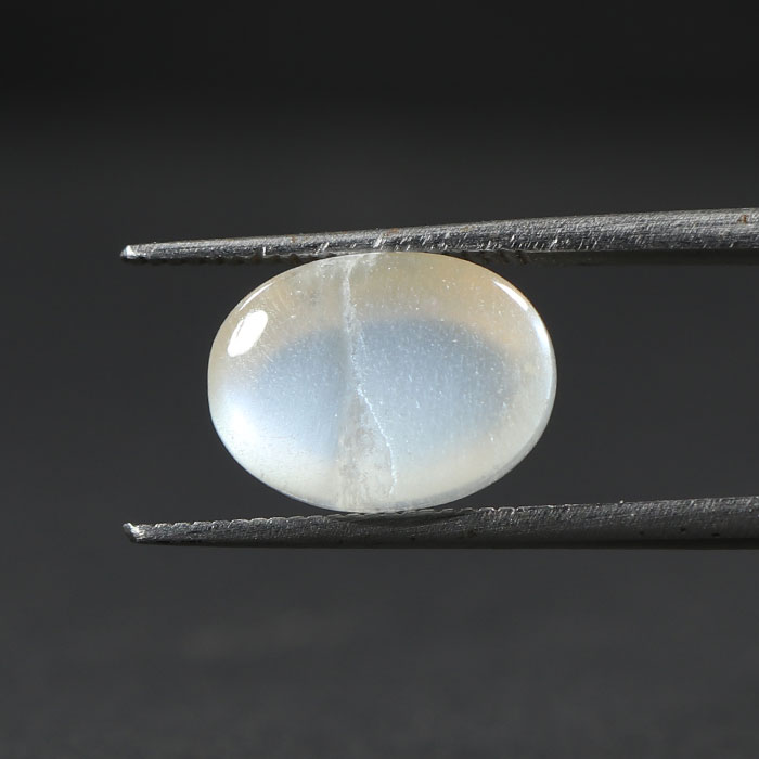 MOONSTONE 4.39 Ct.