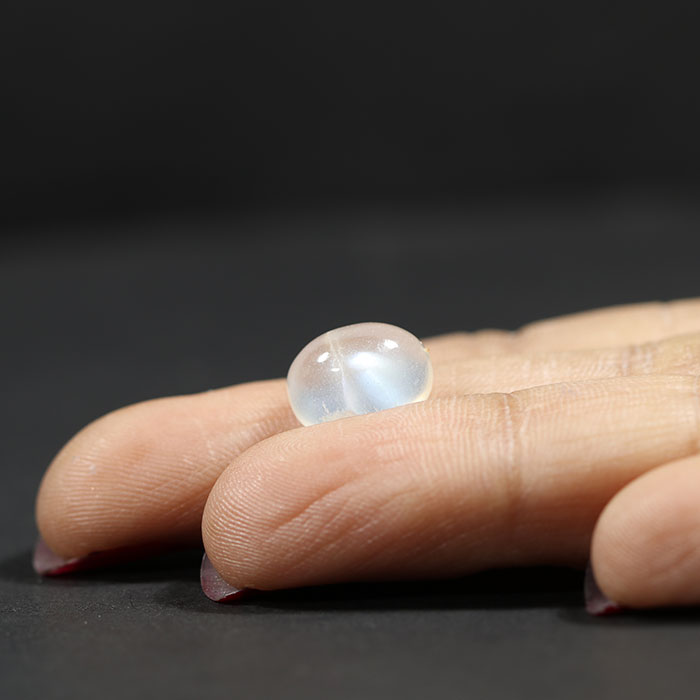 MOONSTONE 4.39 Ct.