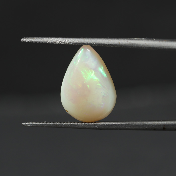 OPAL 3.98 Ct.