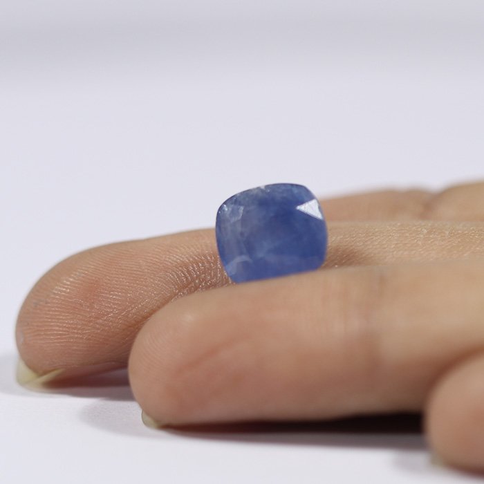 BSP12987 4 1 BLUE SAPPHIRE 5.35 Ct.