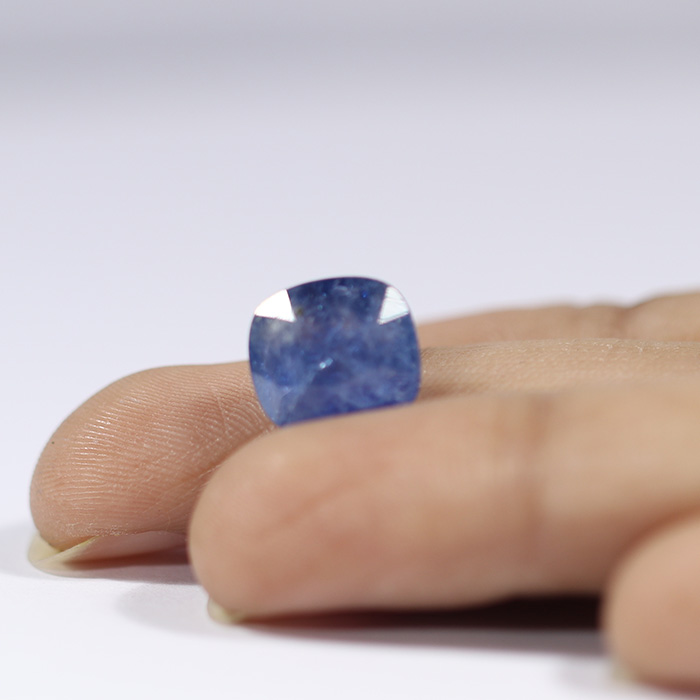 BLUE SAPPHIRE 4.66 Ct.