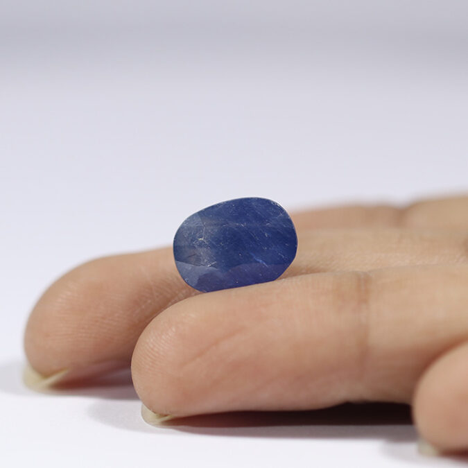 BLUE SAPPHIRE 5.76 Ct.