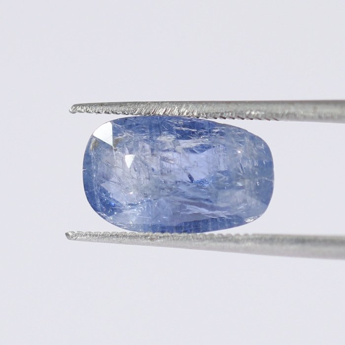 BSP13005 2 1 BLUE SAPPHIRE 3.91 Ct.