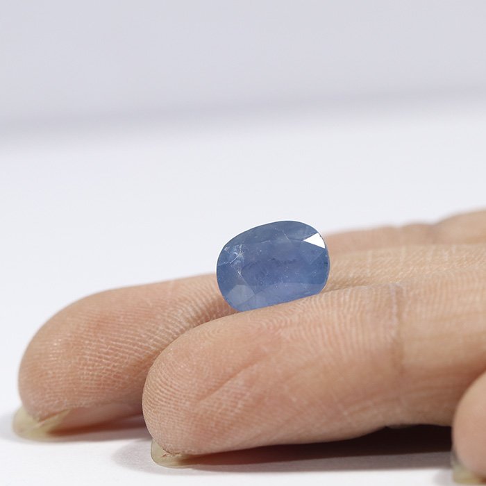 BLUE SAPPHIRE 4.84 Ct.