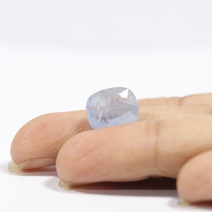 BSP13030 4 1 BLUE SAPPHIRE 5.26 Ct.
