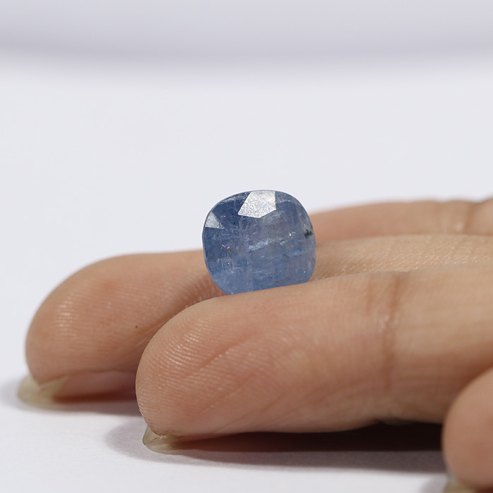 BLUE SAPPHIRE 4.84 Ct.