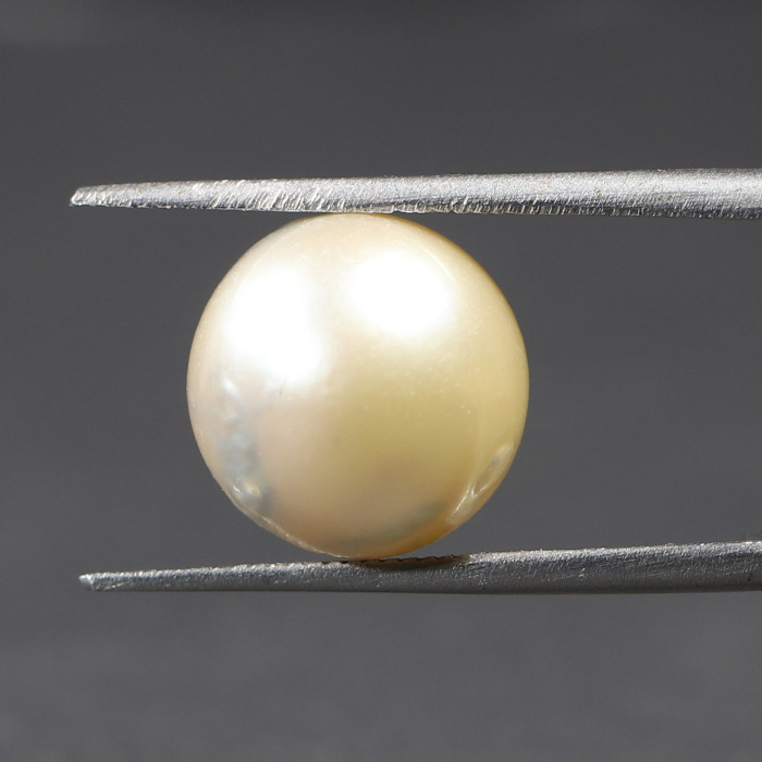 SOUTH SEA PEARL 9.38 Ct.