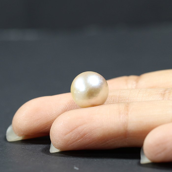 DSP1735 4 1 SOUTH SEA PEARL 9.74 Ct.