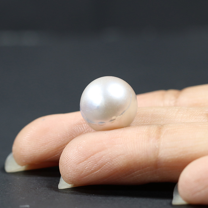 SOUTH SEA PEARL 14.86 Ct.