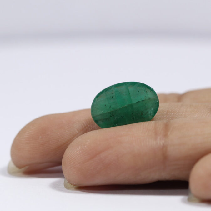 EMERALD 4.85 Ct. EMERALD 4.85 Ct.