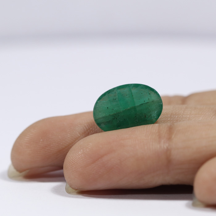EMERALD 4.85 Ct. EMERALD 4.85 Ct.