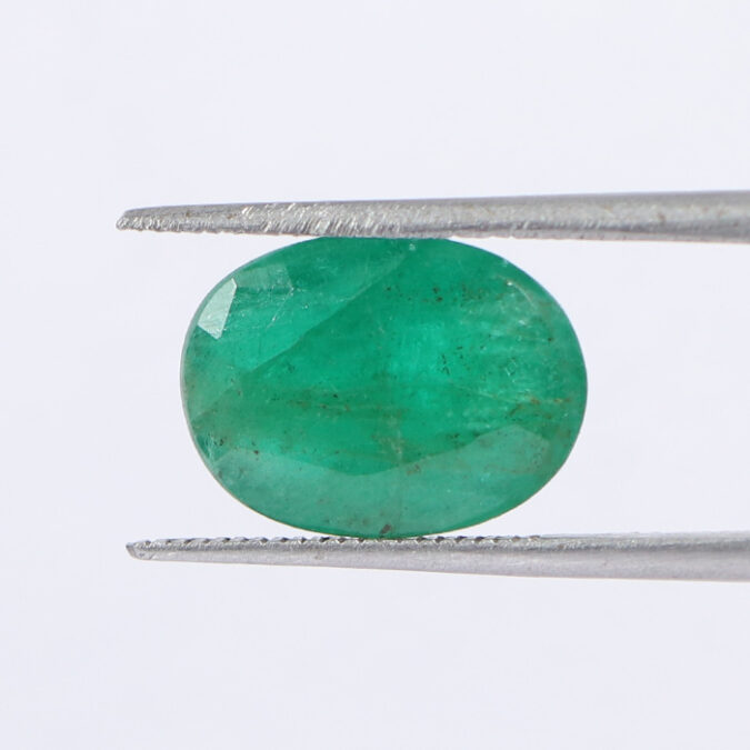 EMERALD 4.83 Ct. 1 EMRD18354 1 1 EMERALD 4.83 Ct.