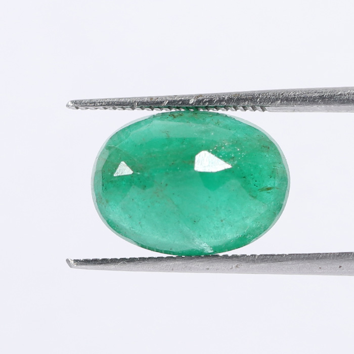 EMERALD 4.83 Ct. 3 EMRD18354 2 1 EMERALD 4.83 Ct.