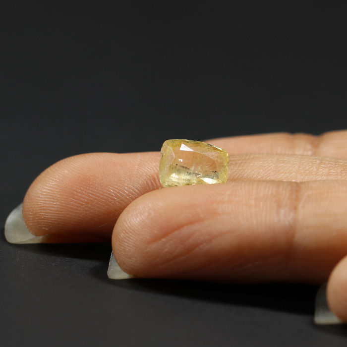 YSP12199 3 1 YELLOW SAPPHIRE 2.83 Ct.