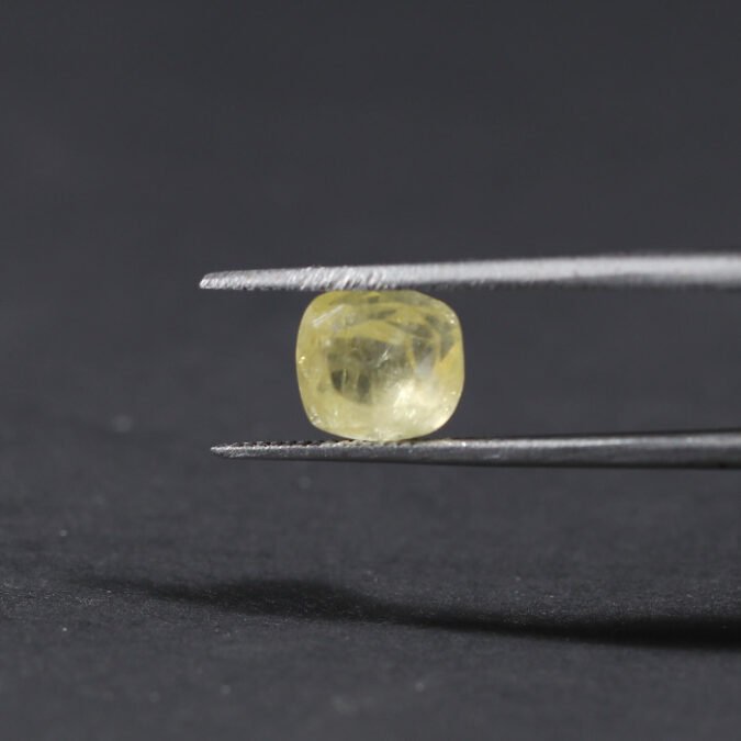 YSP12219 1 1 YELLOW SAPPHIRE 2.93 Ct.
