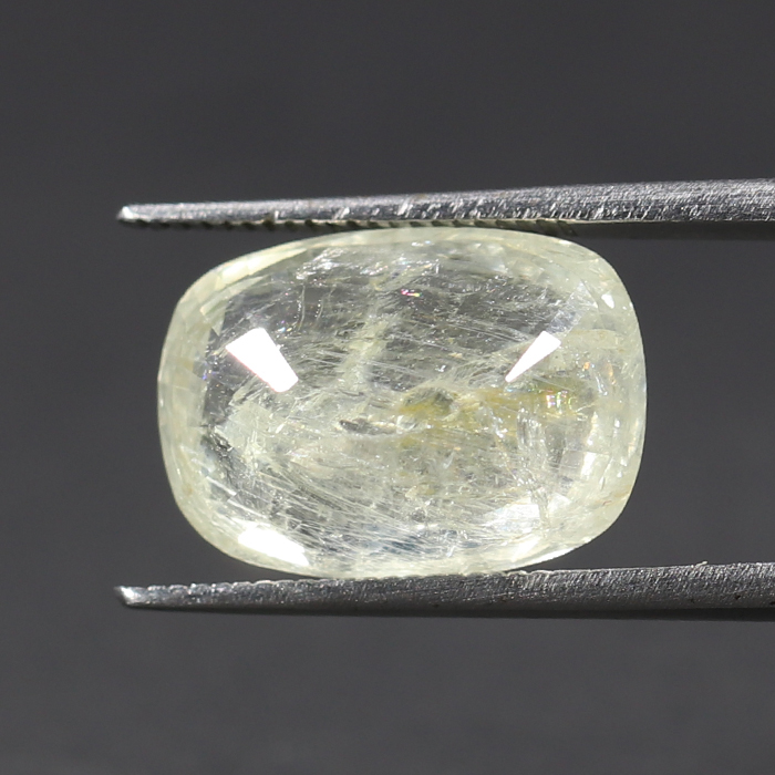 YELLOW SAPPHIRE 9.24 Ct.