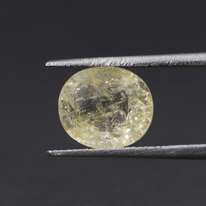 YELLOW SAPPHIRE 3.41 Ct.