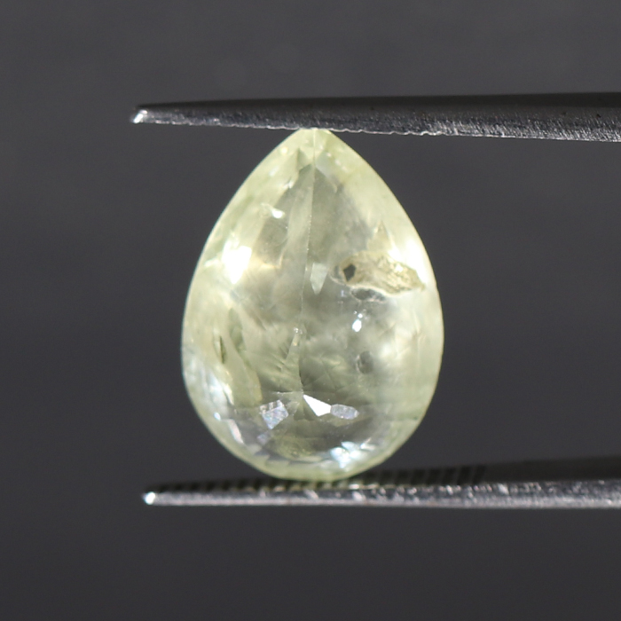 YELLOW SAPPHIRE 6.58 Ct.