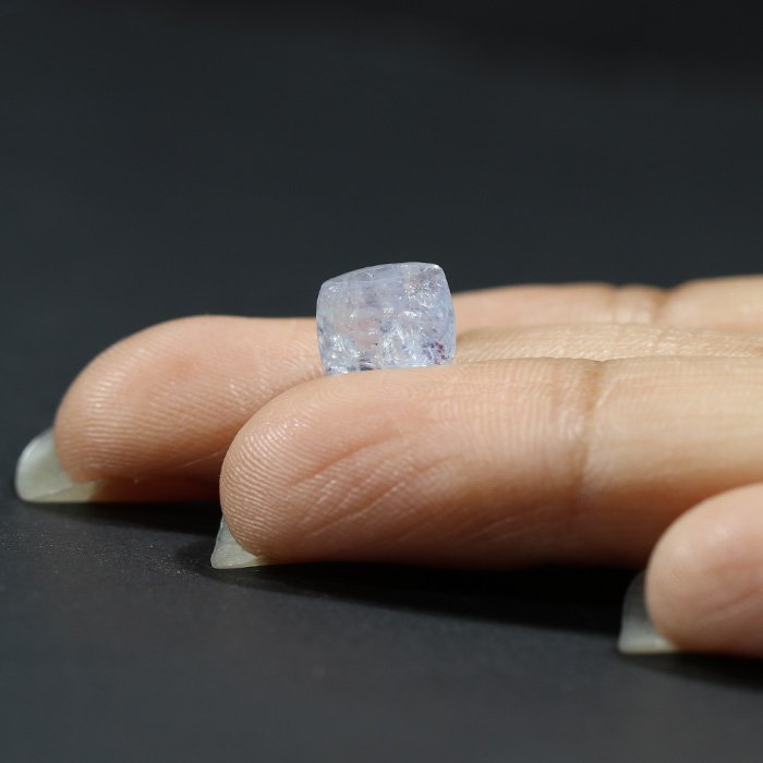 BSP13194 3 1 BLUE SAPPHIRE 3.9 Ct.