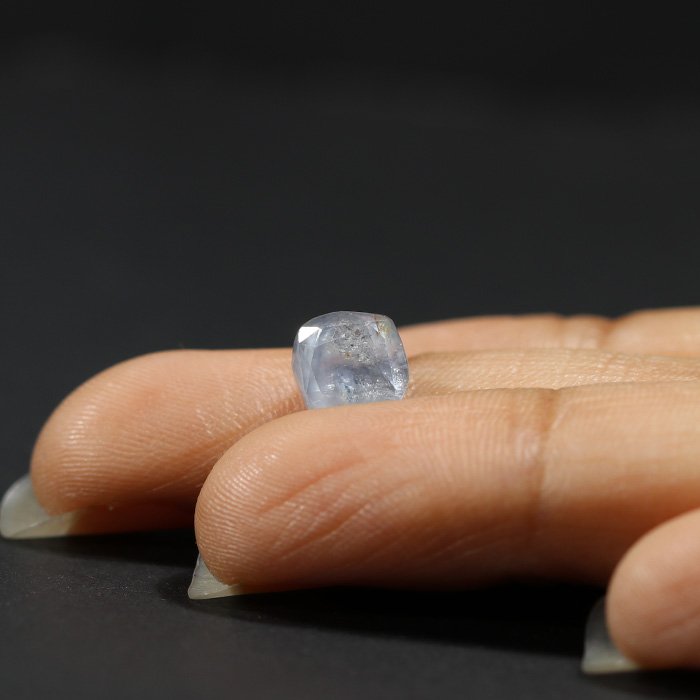 BSP13205 3 1 BLUE SAPPHIRE 3.24 Ct.