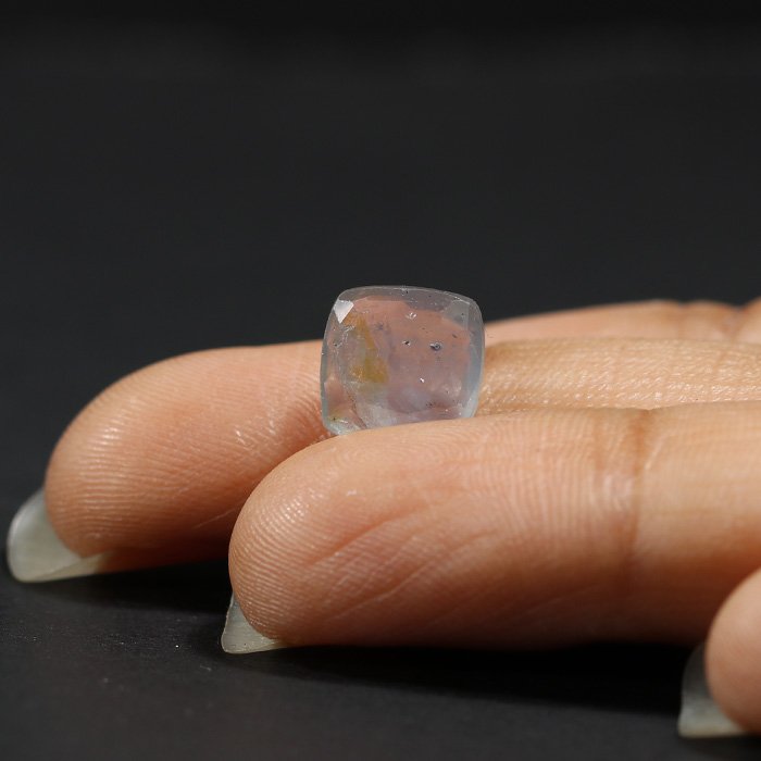 BSP13215 3 1 BLUE SAPPHIRE 3.72 Ct.