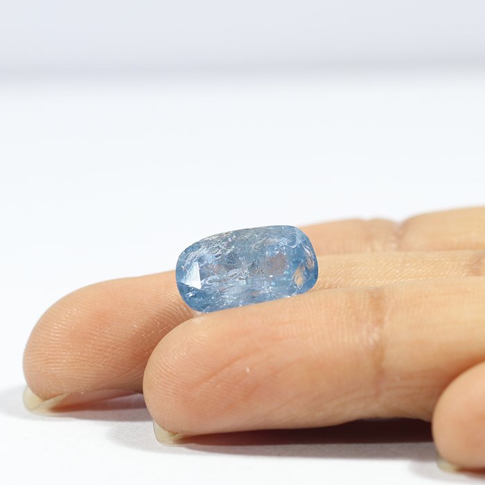 BSP13328 3 1 BLUE SAPPHIRE 7.55 Ct.