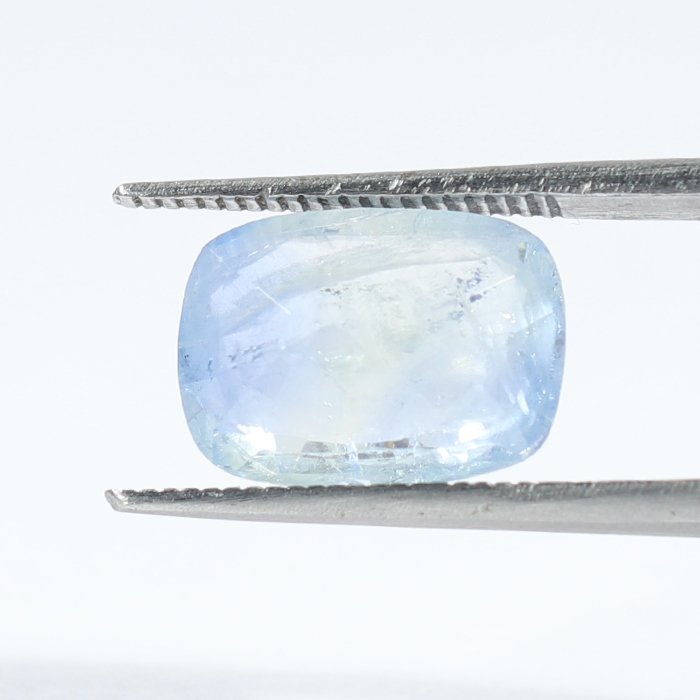 BSP13354 2 1 BLUE SAPPHIRE 3.81 Ct.