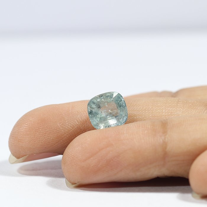 BSP13357 3 1 BLUE SAPPHIRE 3.46 Ct.