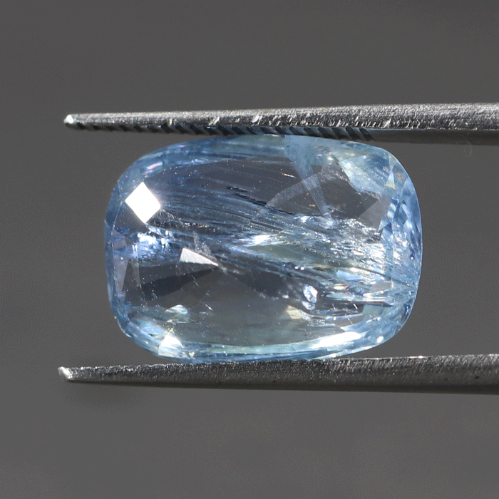 BLUE SAPPHIRE 6.91 Ct.