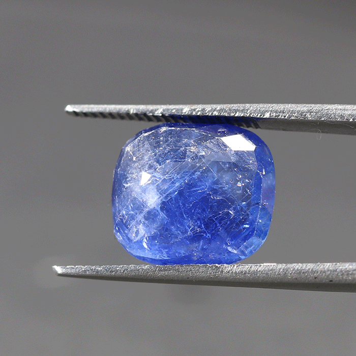 BLUE SAPPHIRE 5.05 Ct.