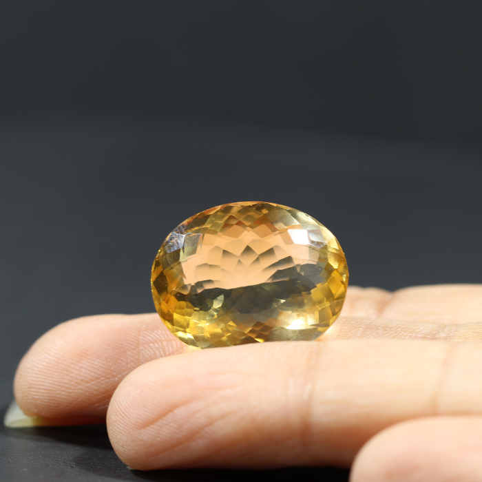 CITRINE 25.6 Ct.