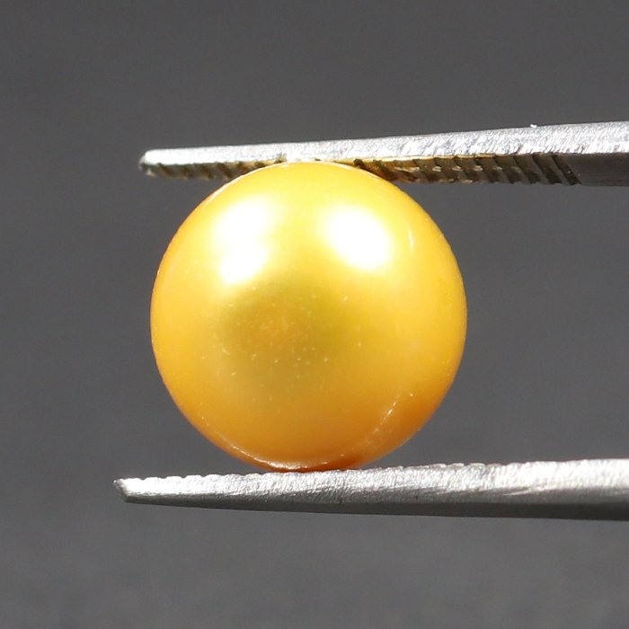 DSP1820 2 1 SOUTH SEA PEARL 5.2 Ct.