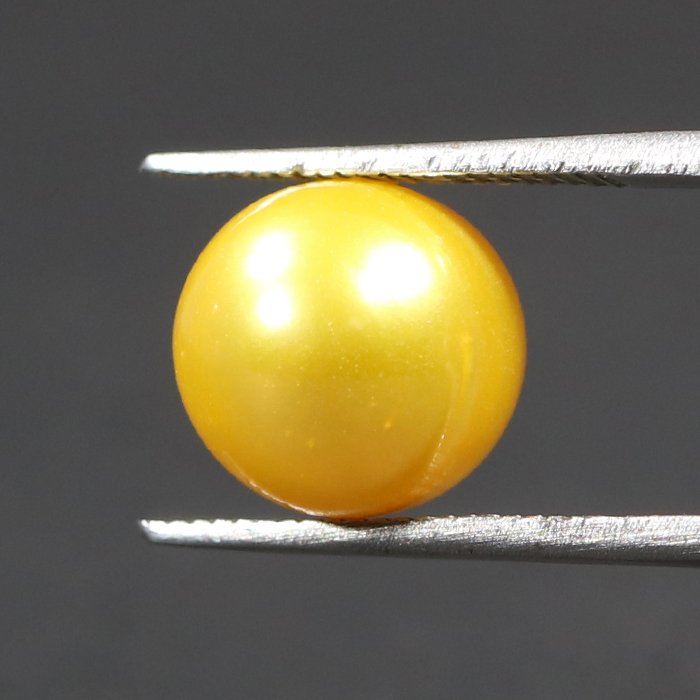 DSP1831 2 1 SOUTH SEA PEARL 5.3 Ct.