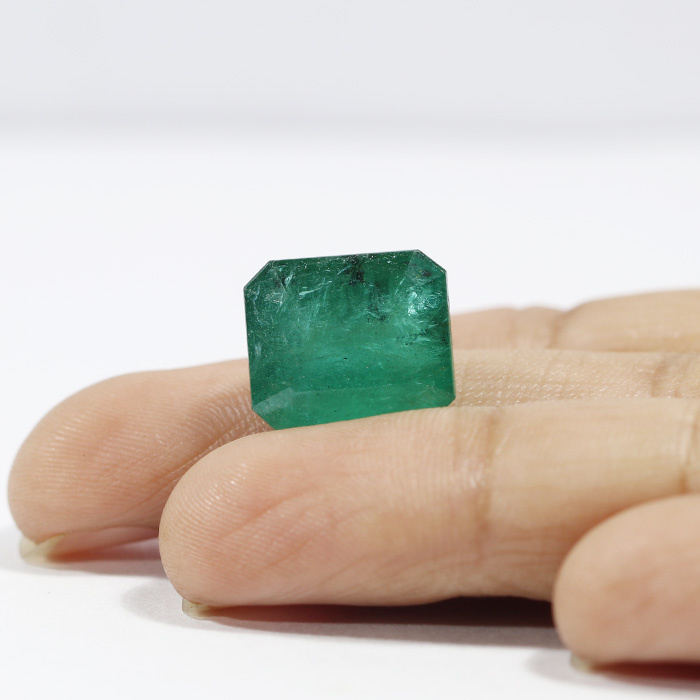 EMRD18409 3 1 EMERALD 9.79 Ct.