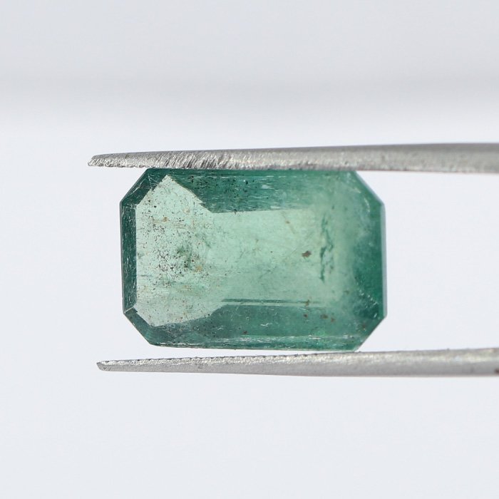 EMRD18422 1 1 EMERALD 5.9 Ct.