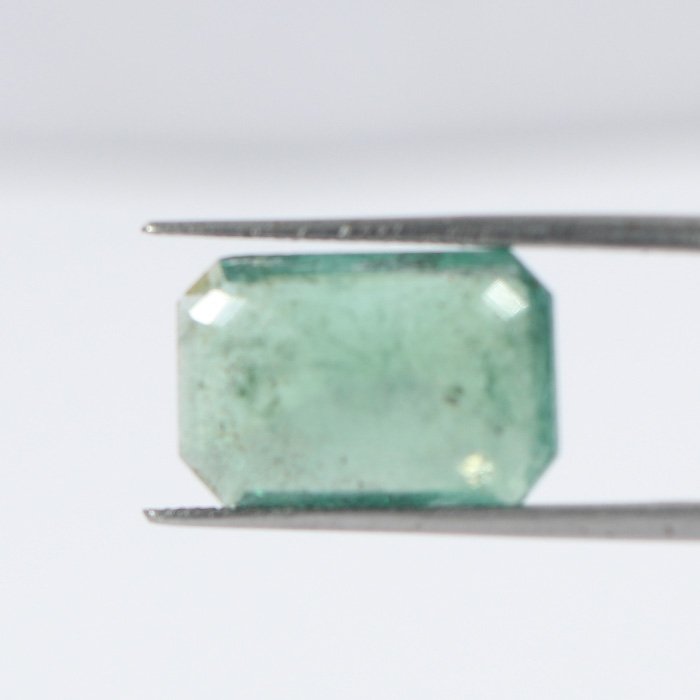 EMRD18422 2 1 EMERALD 5.9 Ct.