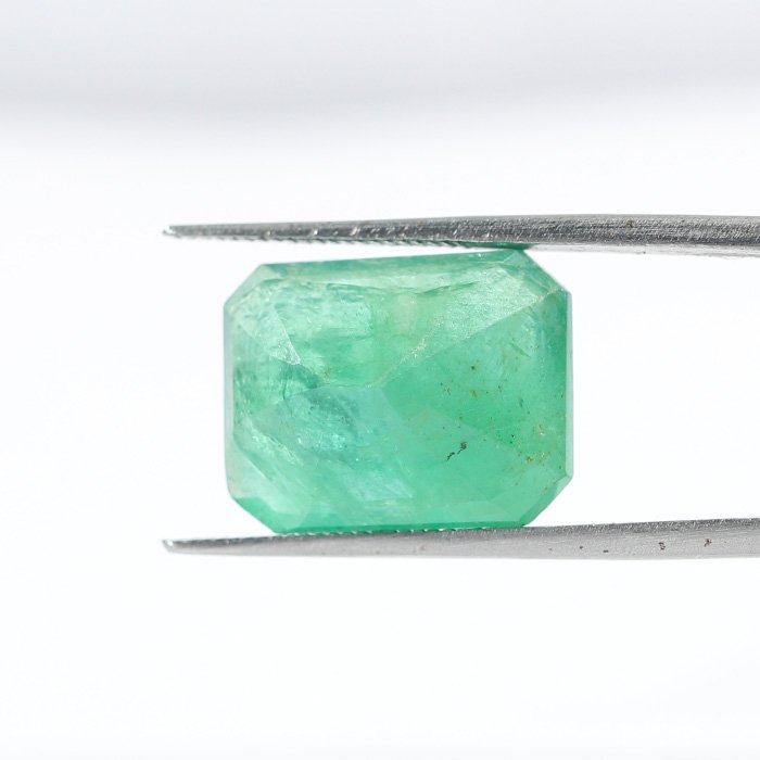 EMRD18426 2 1 EMERALD 8.98 Ct.