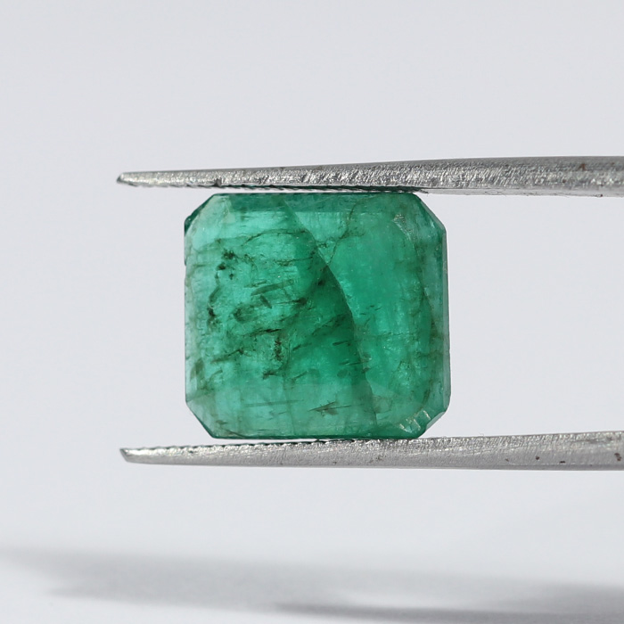 EMERALD 3.38 Ct.