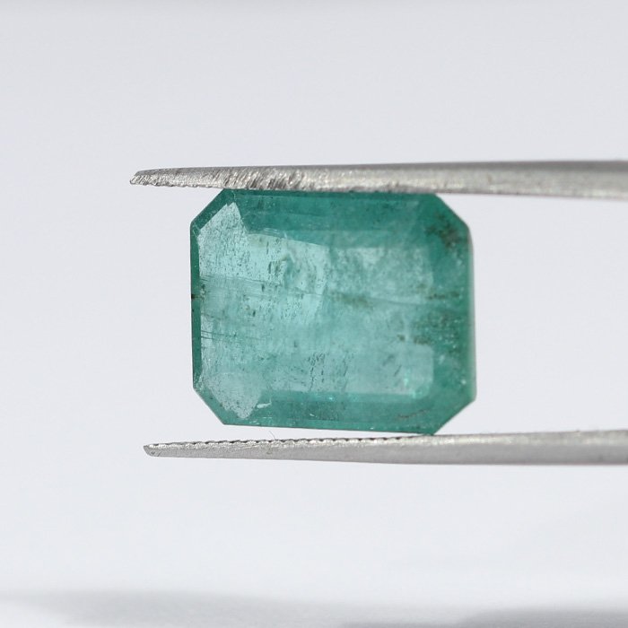 EMRD18438 1 1 EMERALD 2.96 Ct.