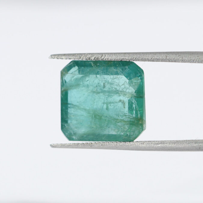 EMERALD 5.72 Ct. EMERALD 5.72 Ct.