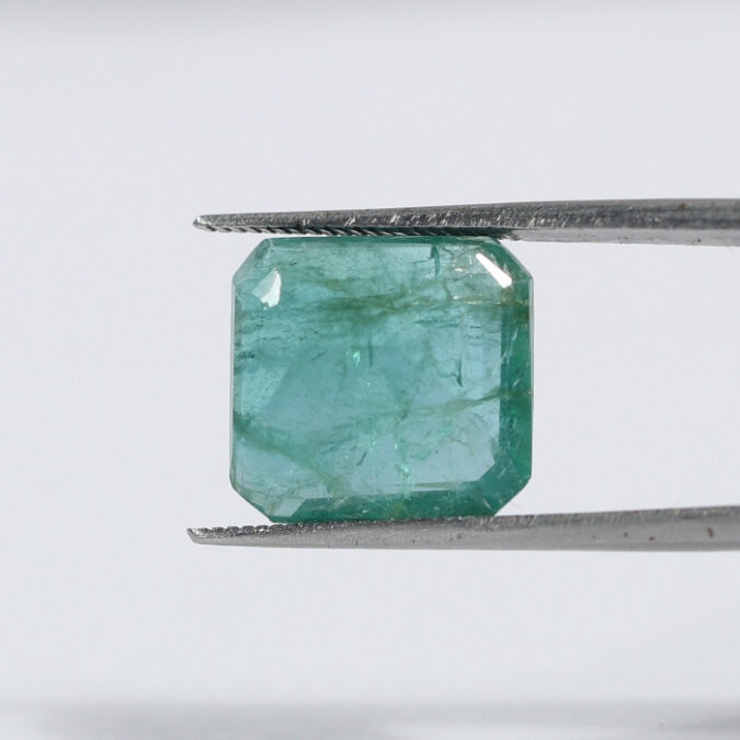 EMERALD 5.72 Ct. EMERALD 5.72 Ct.