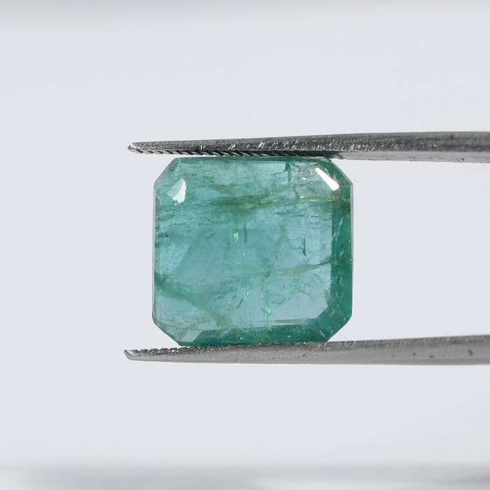 EMERALD 5.72 Ct. EMERALD 5.72 Ct.