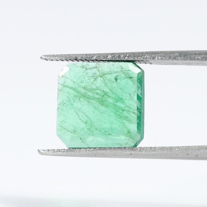 EMRD18443 2 1 EMERALD 2.33 Ct.
