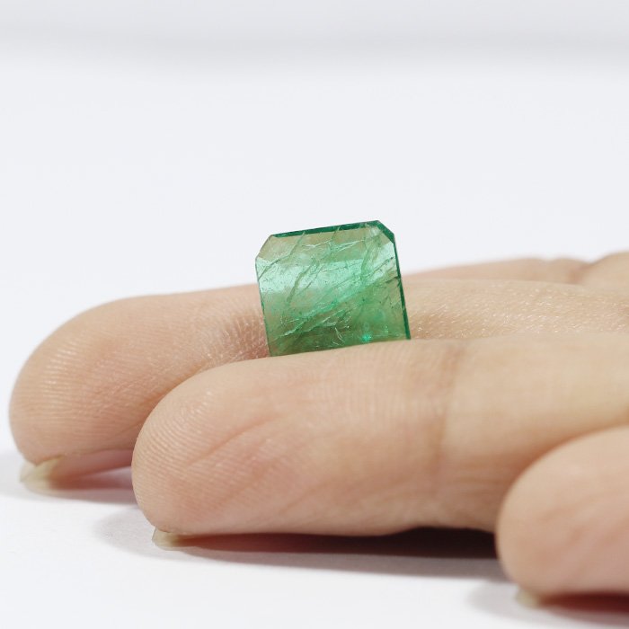 EMRD18443 3 1 EMERALD 2.33 Ct.