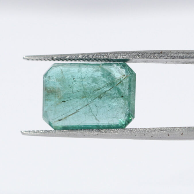 EMERALD 5.71 Ct. EMERALD 5.71 Ct.